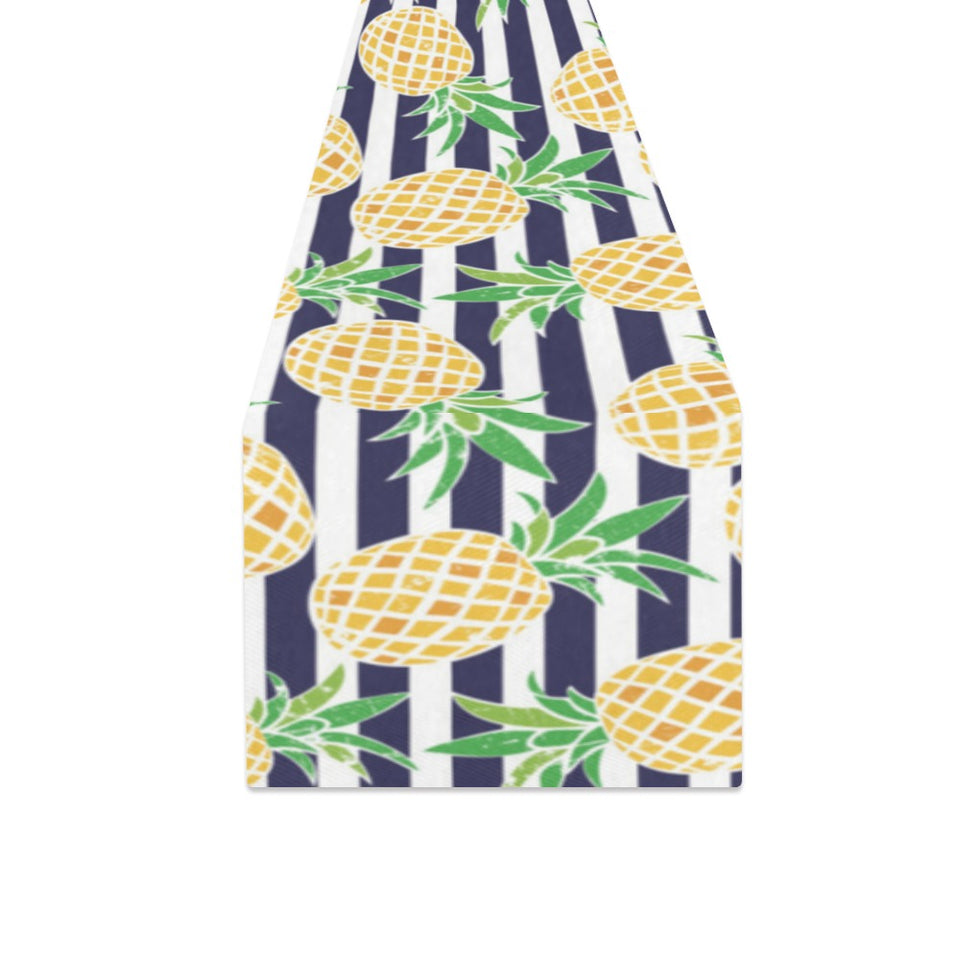 Pineapples pattern striped background Table Runner