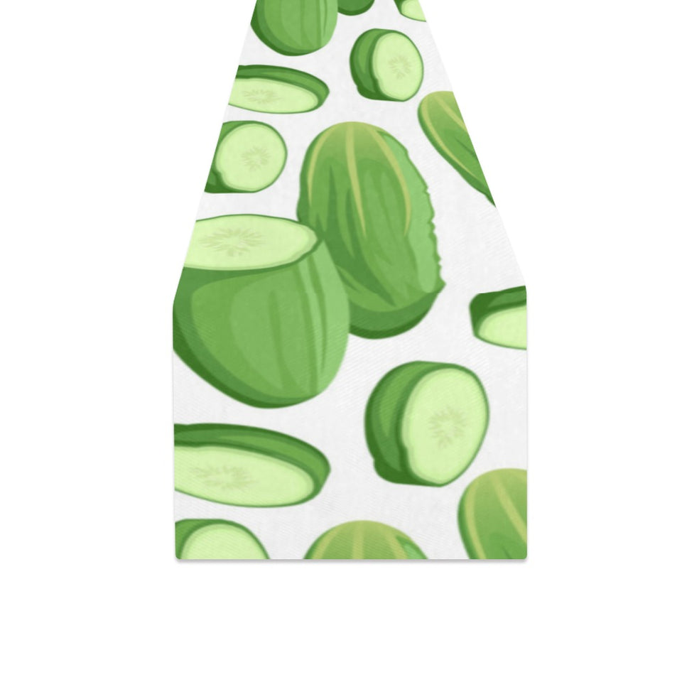 cucumber whole slices pattern Table Runner