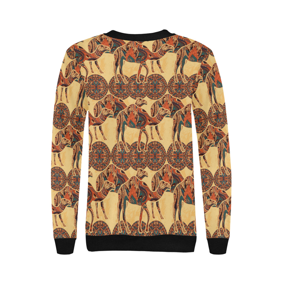 Camel polynesian tribal design pattern Women's Crew Neck Sweatshirt