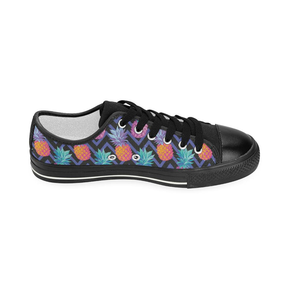 Pineapples pattern zigzag background Kids' Boys' Girls' Low Top Canvas Shoes Black