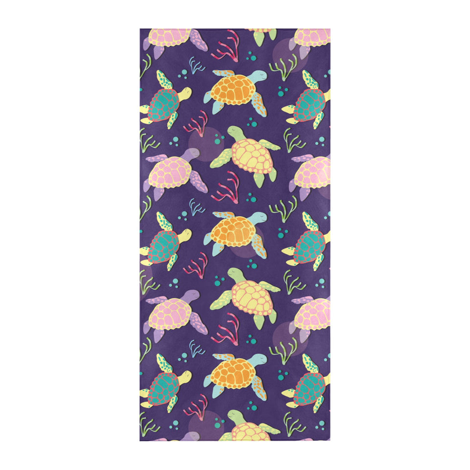 Colorful sea turtle pattern Beach Towel