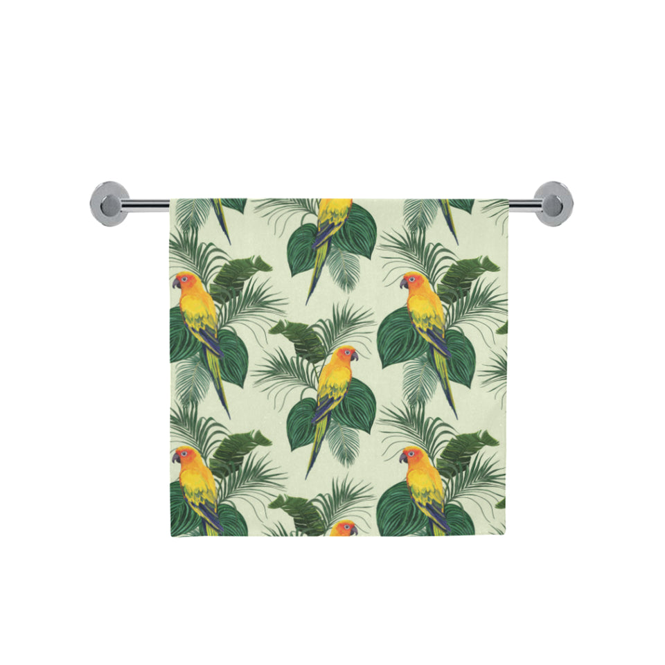 Beautiful parrot palm leaves pattern Bath Towel