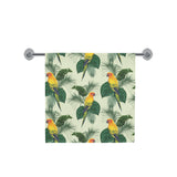 Beautiful parrot palm leaves pattern Bath Towel