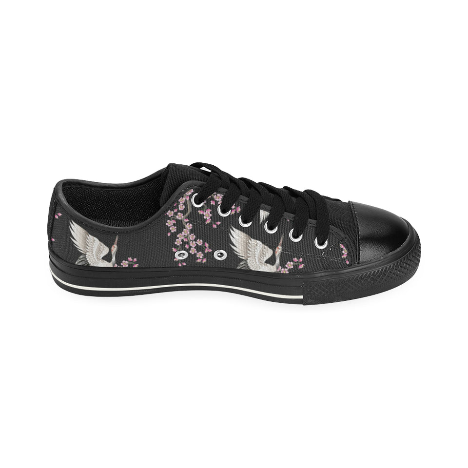 Japanese crane pink sakura pattern Men's Low Top Canvas Shoes Black