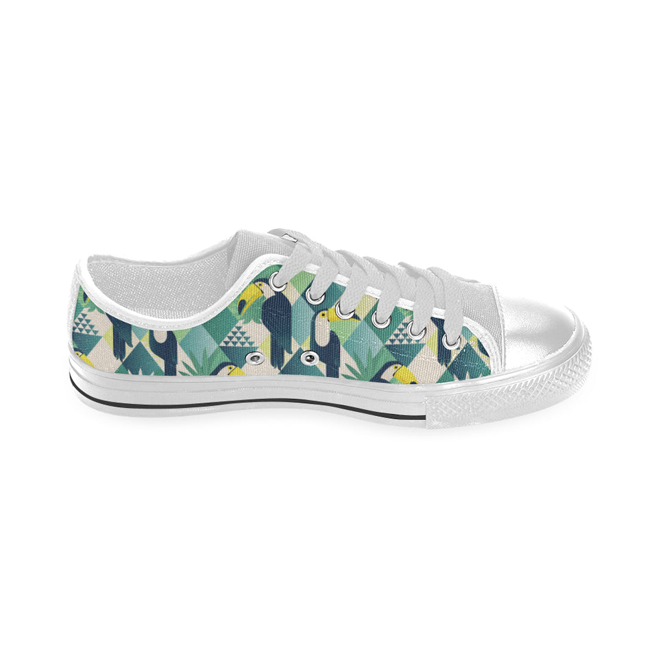 Toucan tropical leaves design pattern Men's Low Top Shoes White