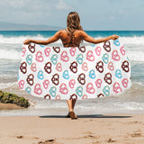 Pretzels Pattern Print Design 04 Beach Towel