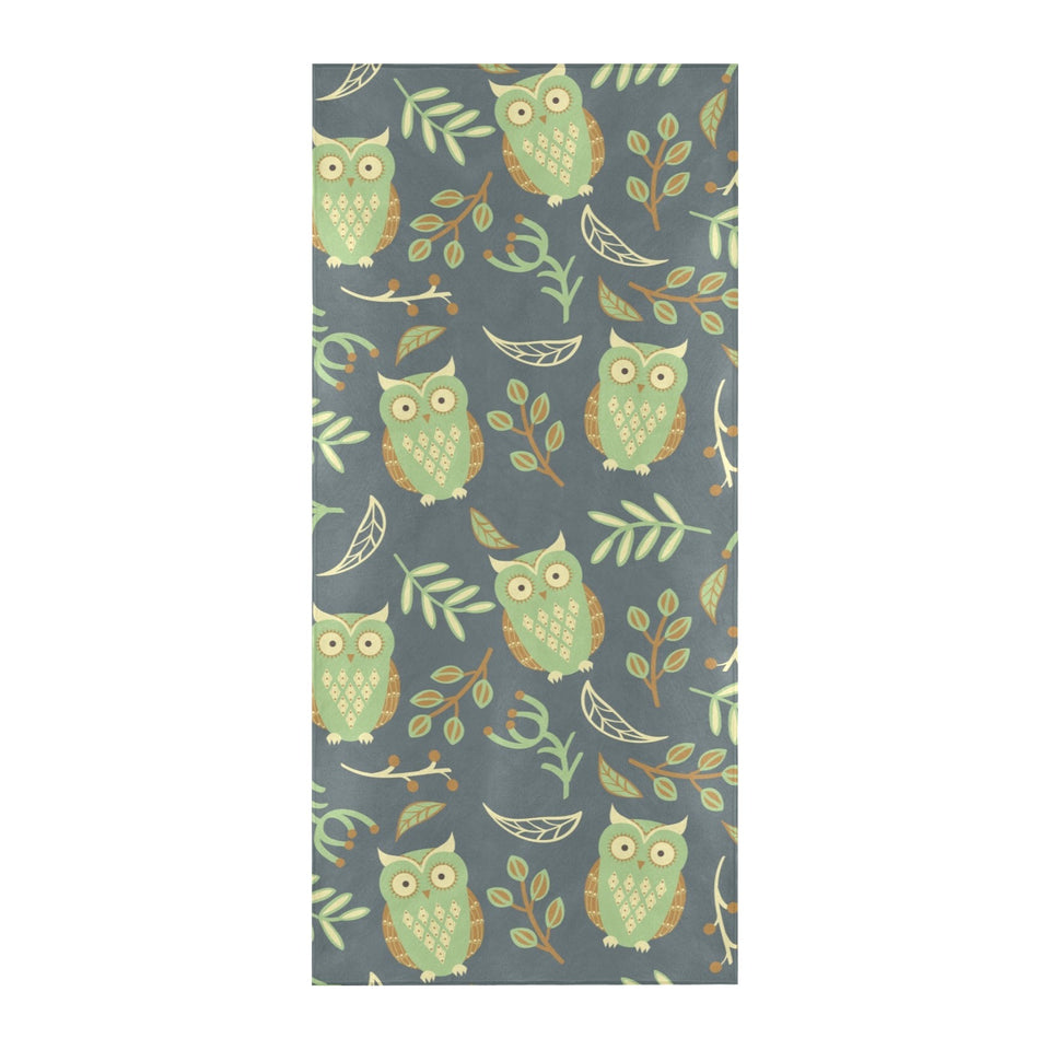 Cute owls leaves pattern Beach Towel