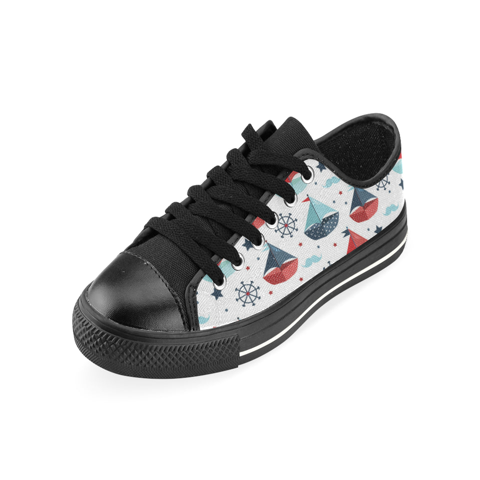 Cute color paper sailboat pattern Men's Low Top Canvas Shoes Black