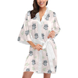 cute raccoons leaves pattern Women's Short Kimono Robe