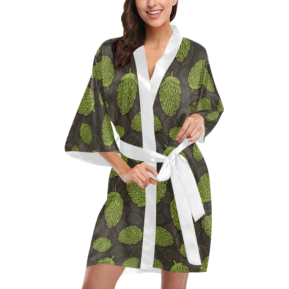 Hop pattern black background Women's Short Kimono Robe