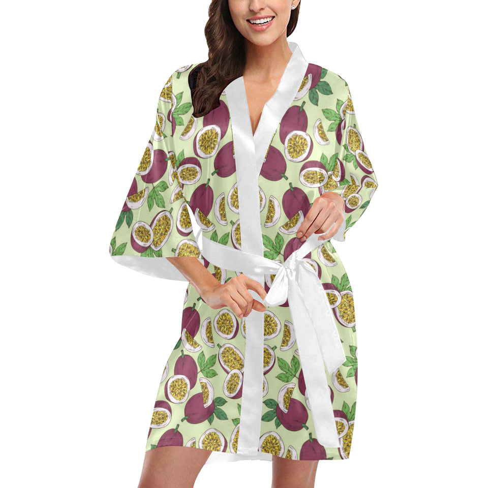 Paassion fruit pattern Women's Short Kimono Robe