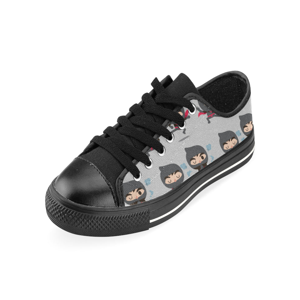 Cute ninja pattern Men's Low Top Canvas Shoes Black