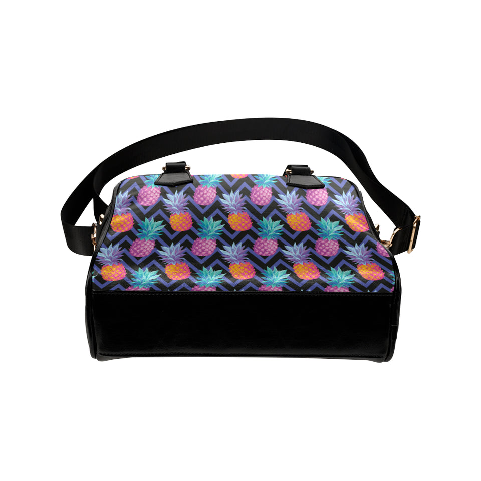 Pineapples pattern zigzag background Shoulder Handbag
