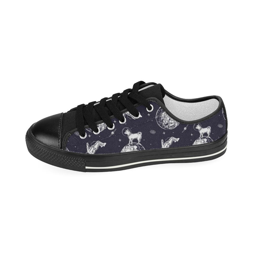 Chihuahua space helmet. astronaut pattern Kids' Boys' Girls' Low Top Canvas Shoes Black