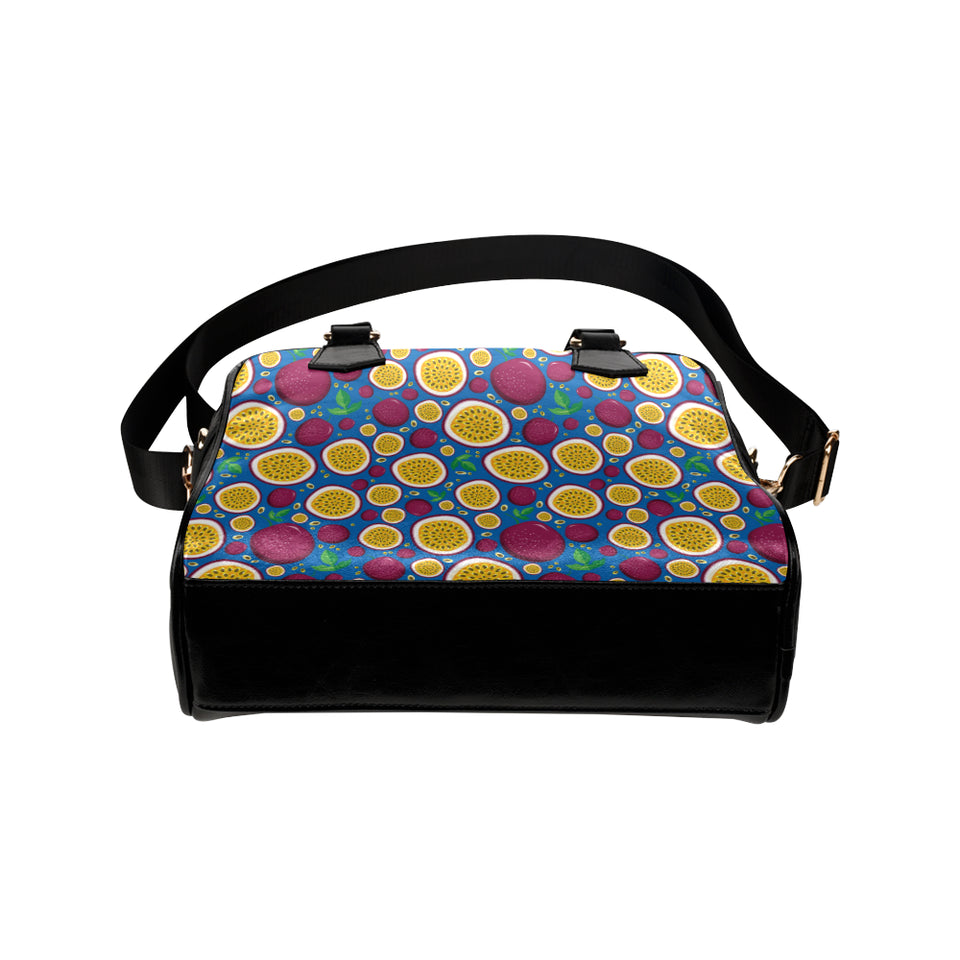 Passion fruit blue background Shoulder Handbag