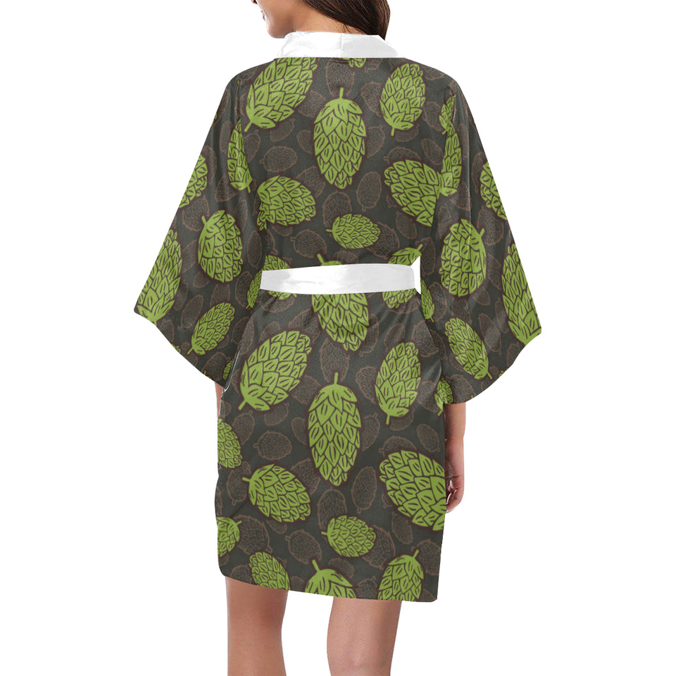 Hop pattern black background Women's Short Kimono Robe
