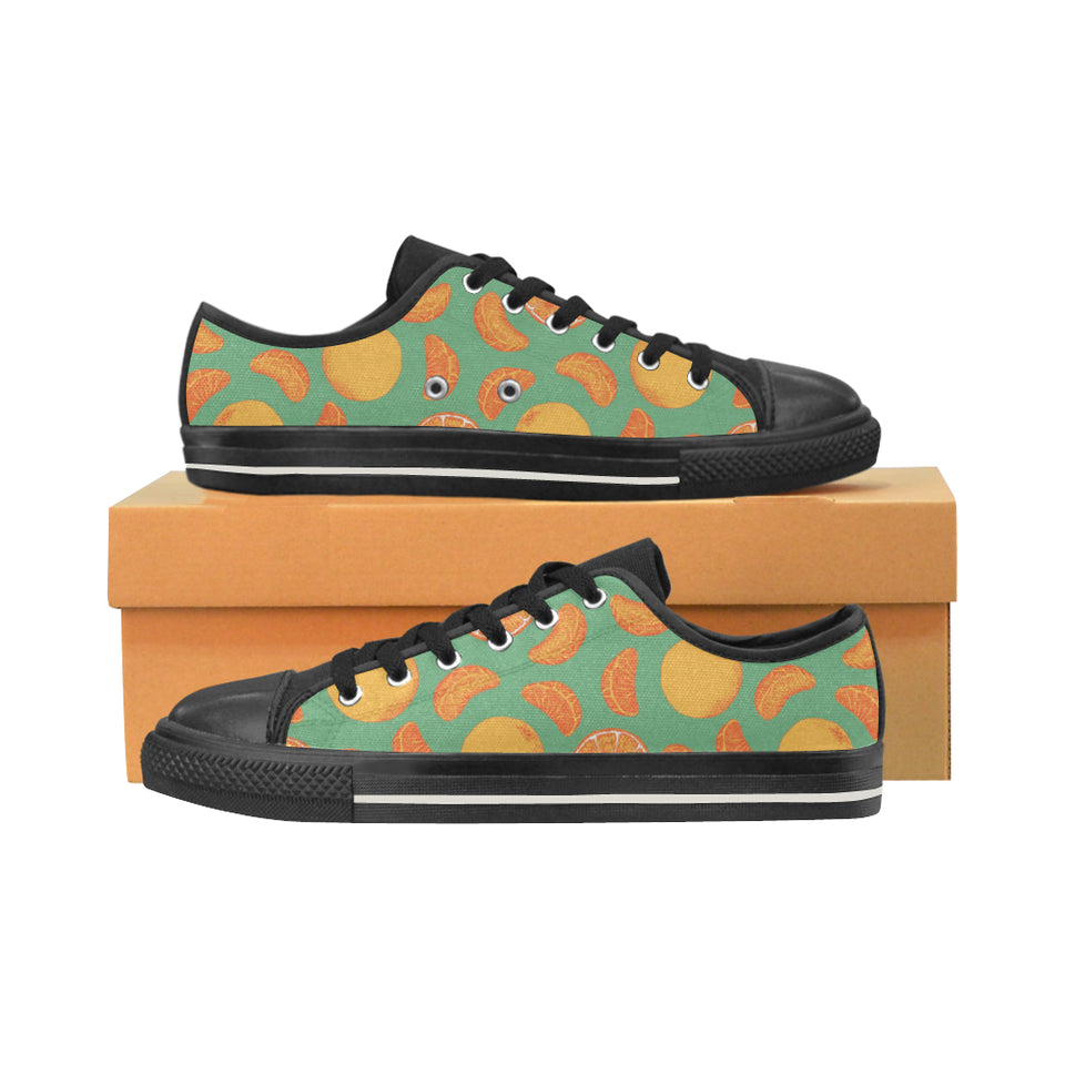 orange fruit pattern green background Men's Low Top Canvas Shoes Black