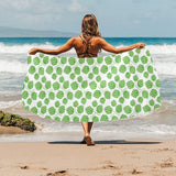 Hop pattern background Beach Towel
