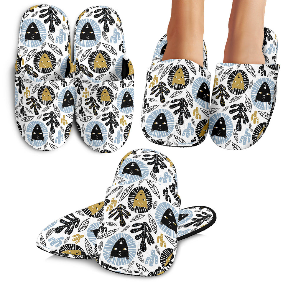 Lion Pattern Print Design 05 Slippers