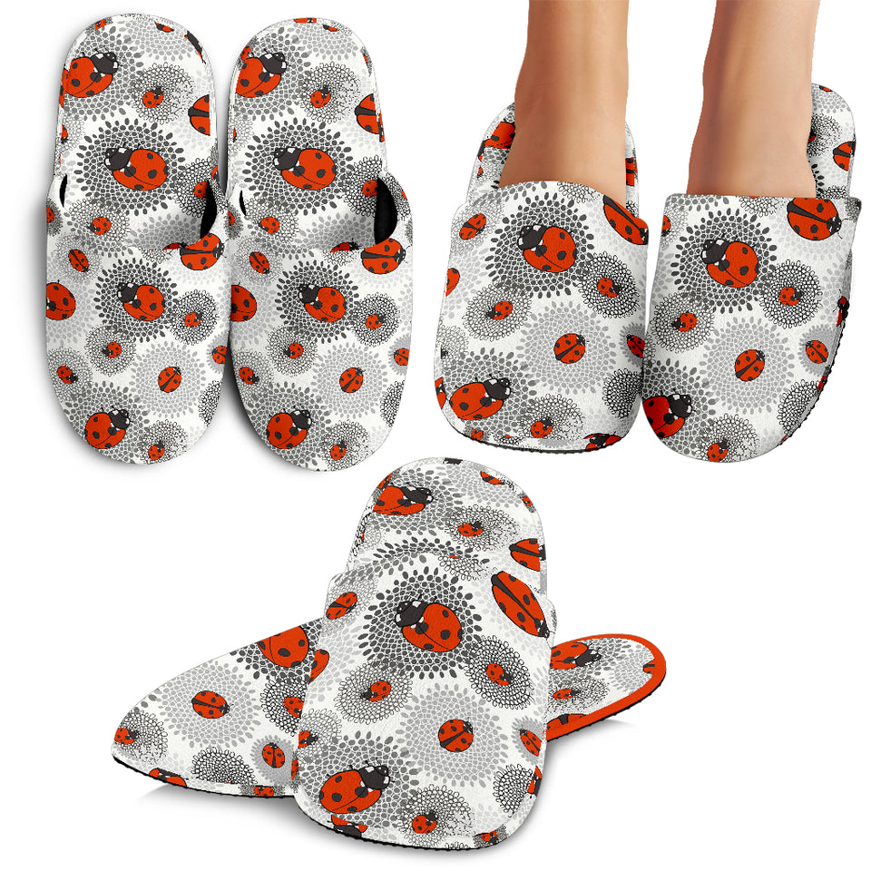 Ladybug Pattern Print Design 05 Slippers