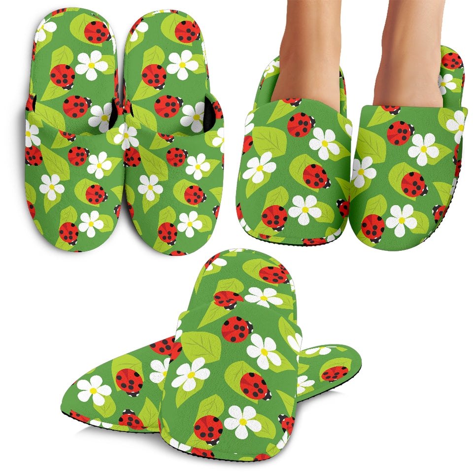 Ladybug Pattern Print Design 01 Slippers