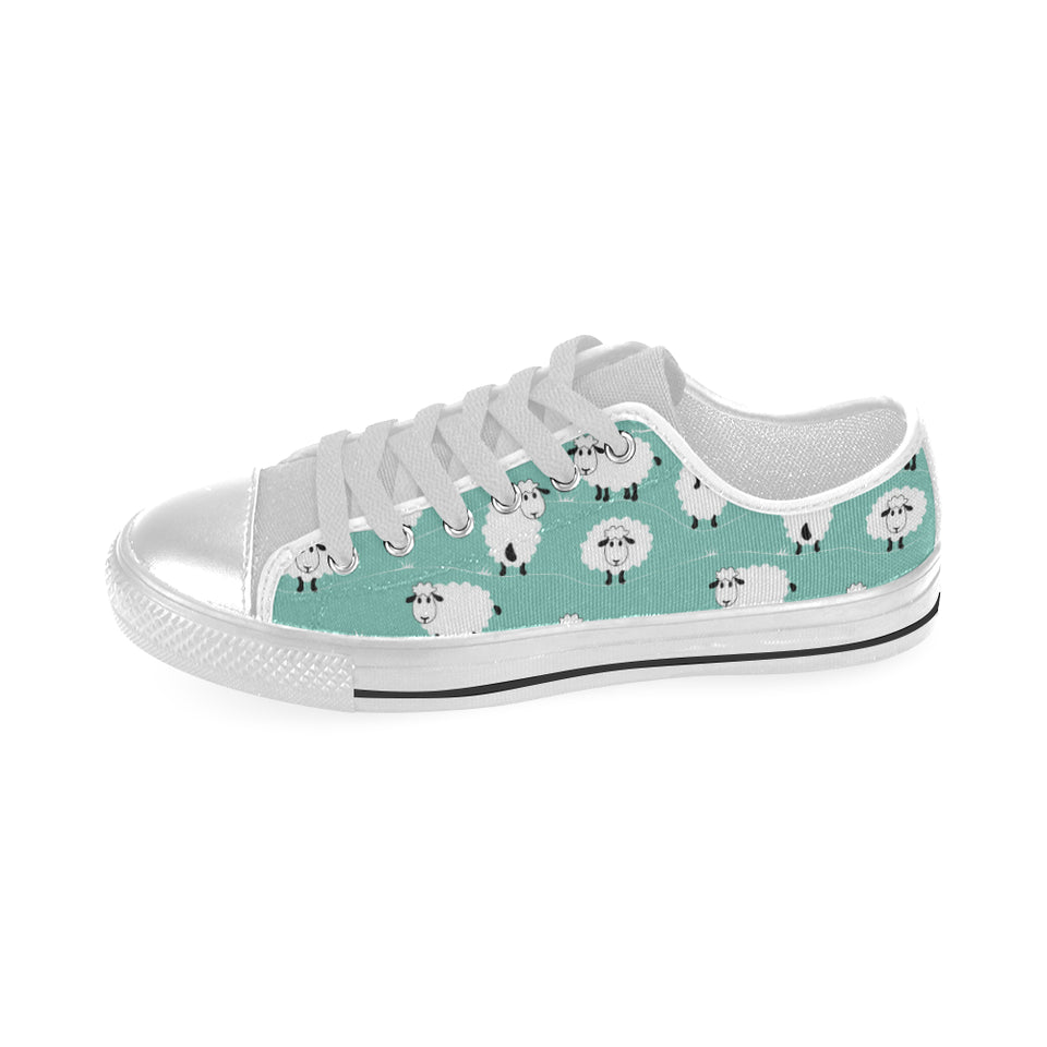 Cute sheep green background Men's Low Top Shoes White