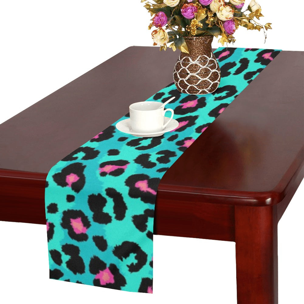 Green leopard skin print pattern Table Runner