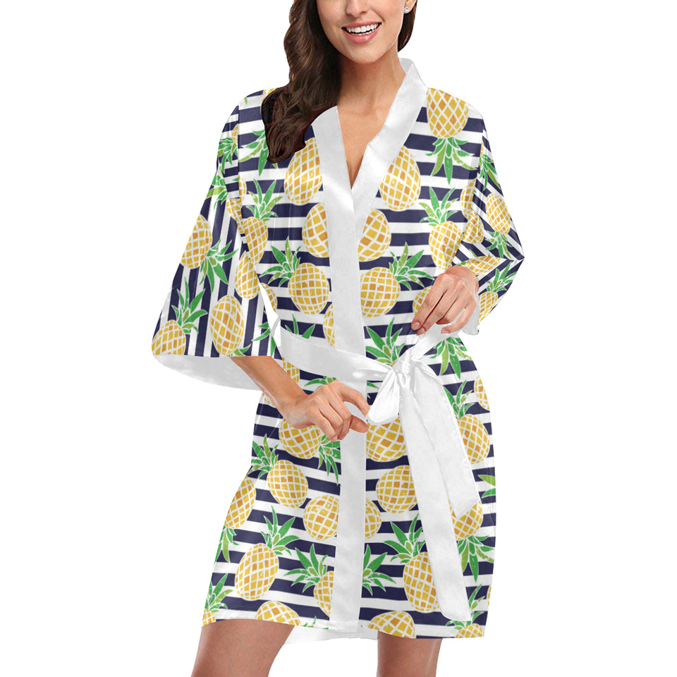 Pineapples pattern striped background Women's Short Kimono Robe
