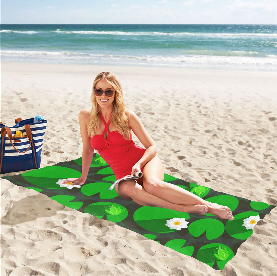 Frog waterlily pattern Beach Towel