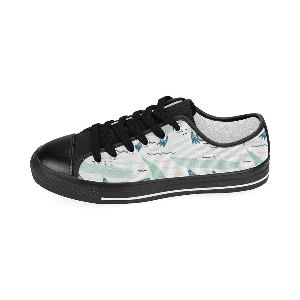 Crocodile diver pattern Kids' Boys' Girls' Low Top Canvas Shoes Black