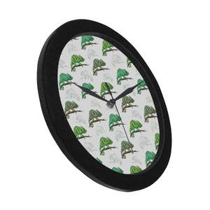 Chameleon lizard pattern Elegant Black Wall Clock