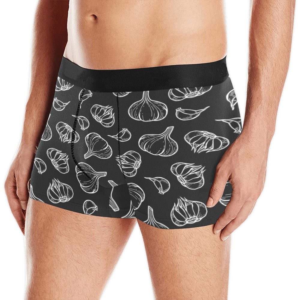 Garlic pattern black background Men's All Over Print Boxer Briefs Men's Underwear