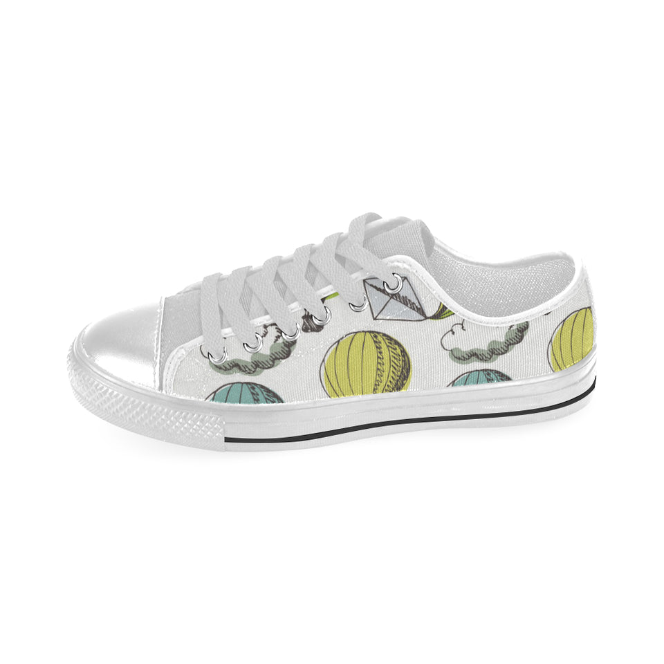 Hot Air Balloon Bird Cloud Pattern Men's Low Top Canvas Shoes White