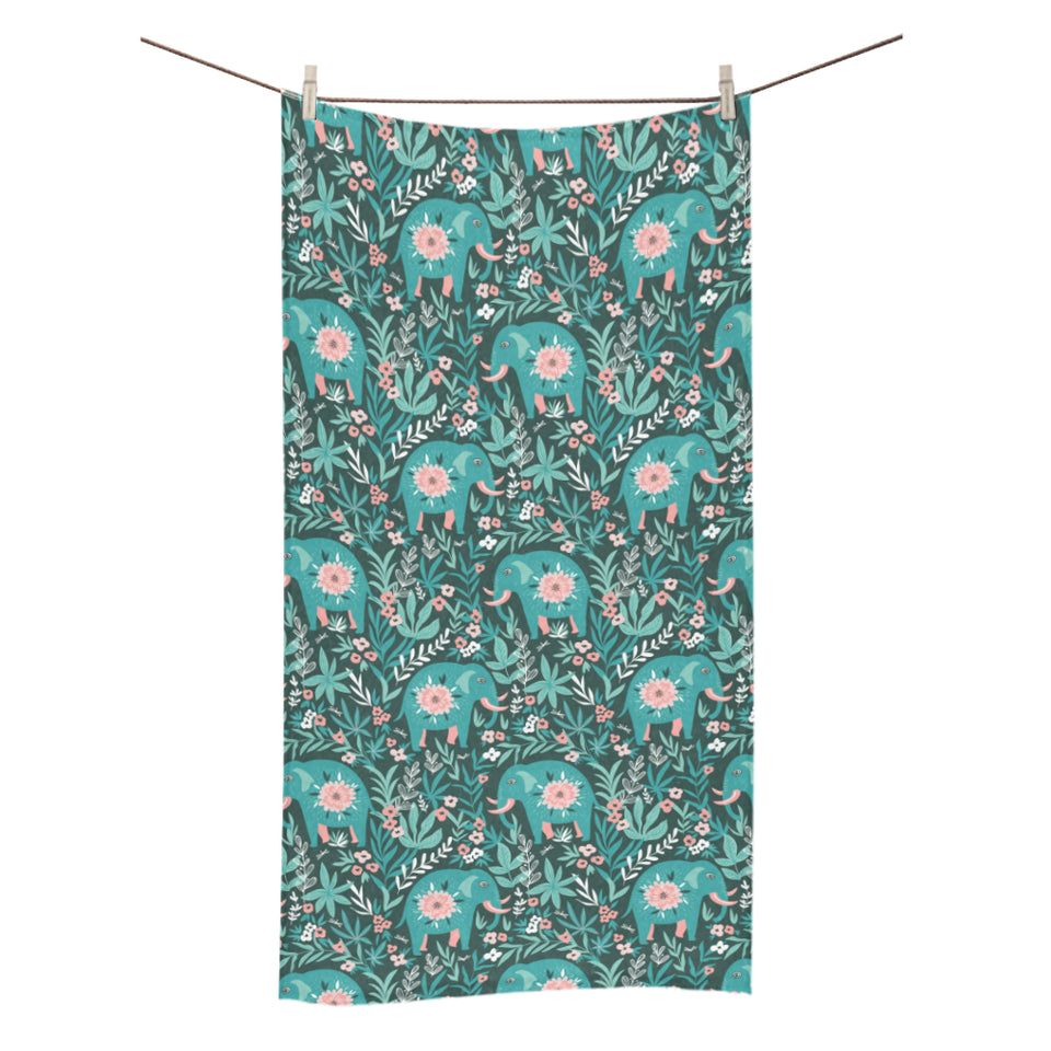 Elephants jungle pattern Bath Towel