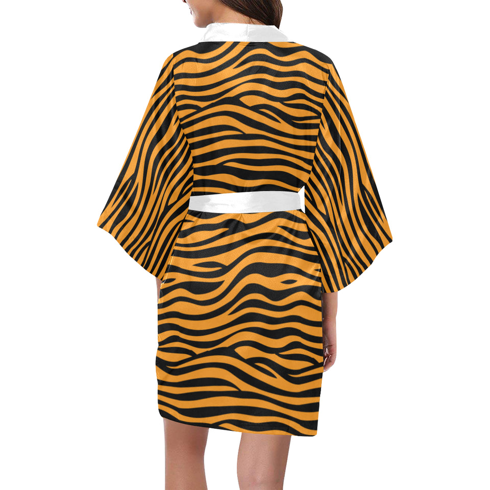 Bengal tigers skin print pattern background Women's Short Kimono Robe