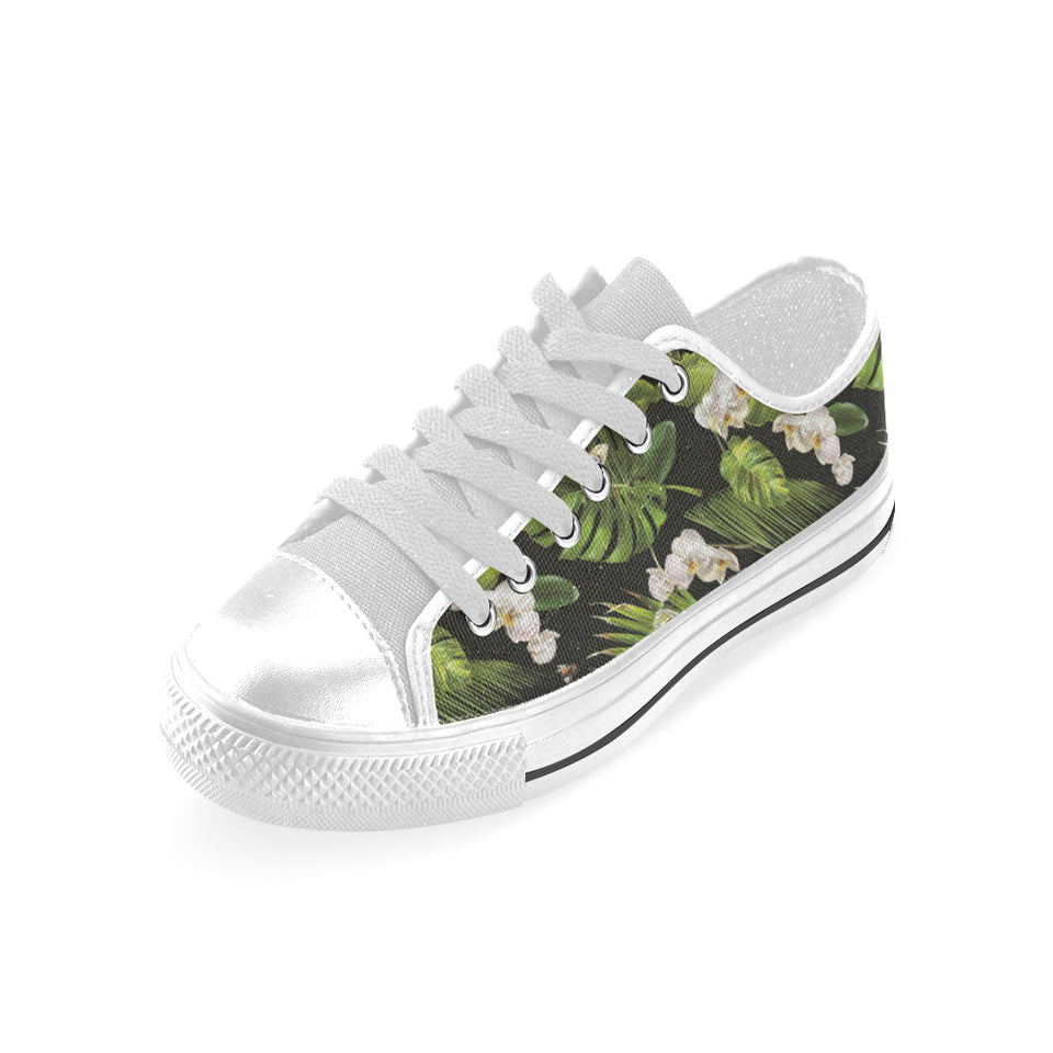 White orchid flower tropical leaves pattern blackg Men's Low Top Canvas Shoes White