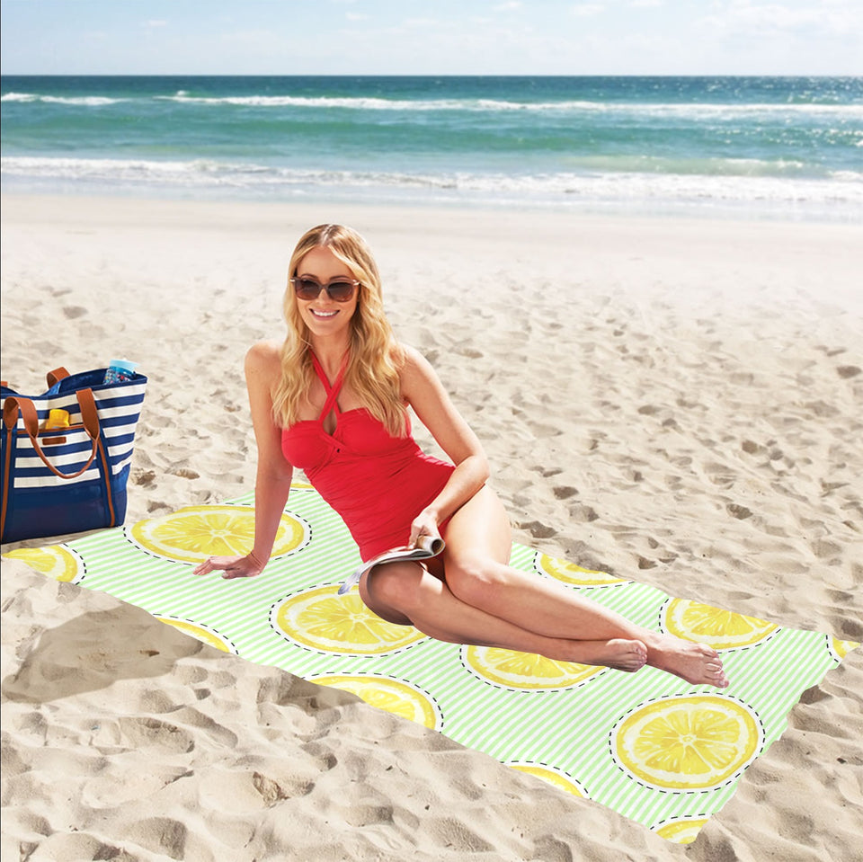 slice of lemon pattern Beach Towel