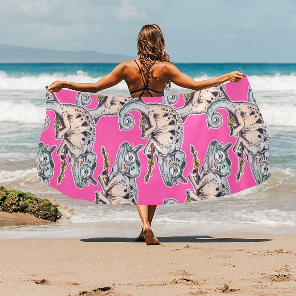 Chameleon lizard pattern pink background Beach Towel