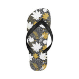 Beautiful gold autumn maple leaf pattern Unisex Flip Flops