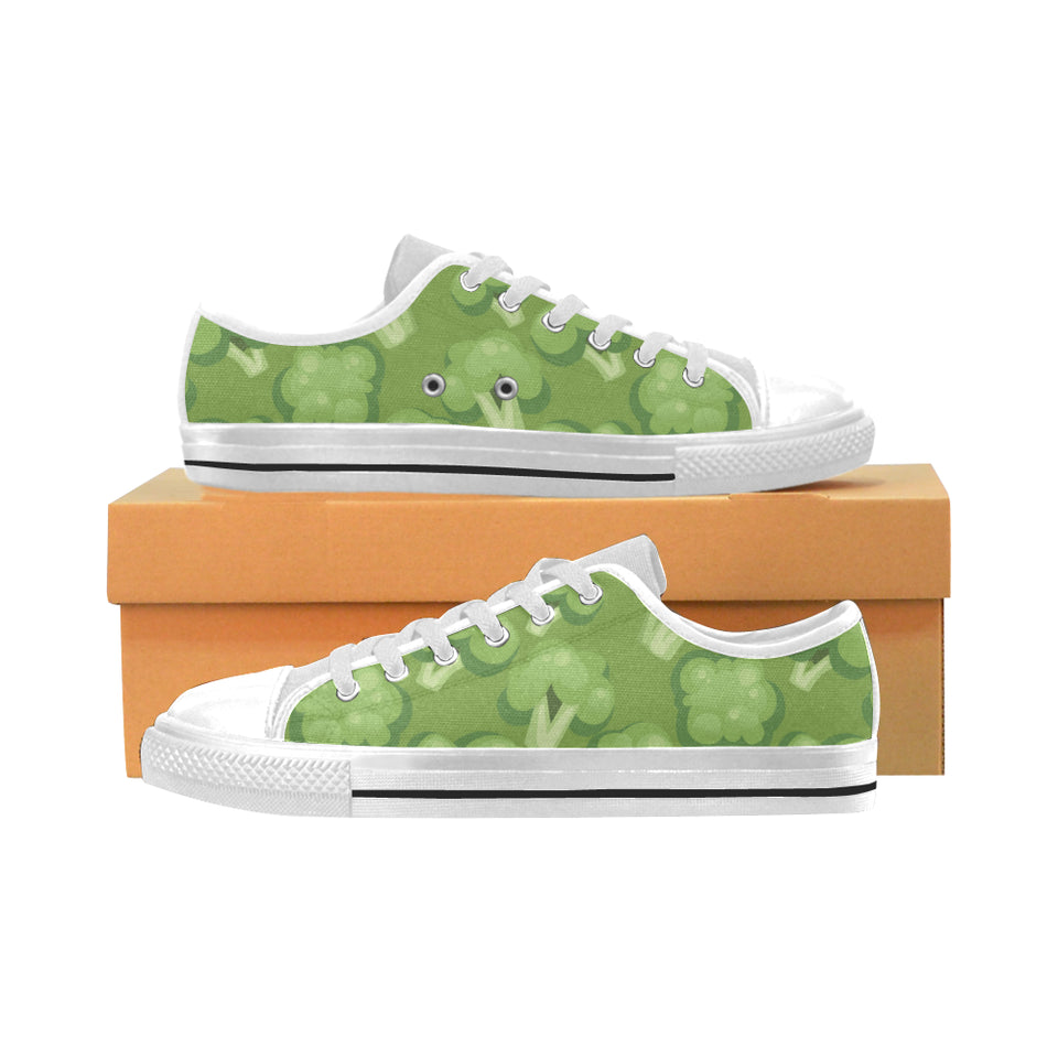 Broccoli pattern green background Men's Low Top Shoes White