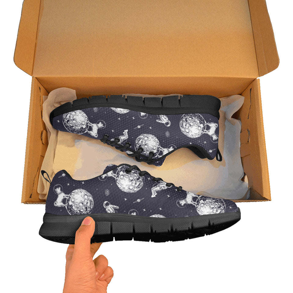 Chihuahua space helmet. astronaut pattern Men's Sneaker Shoes