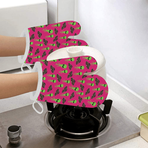Alien Pattern Print Design 03 Heat Resistant Oven Mitts