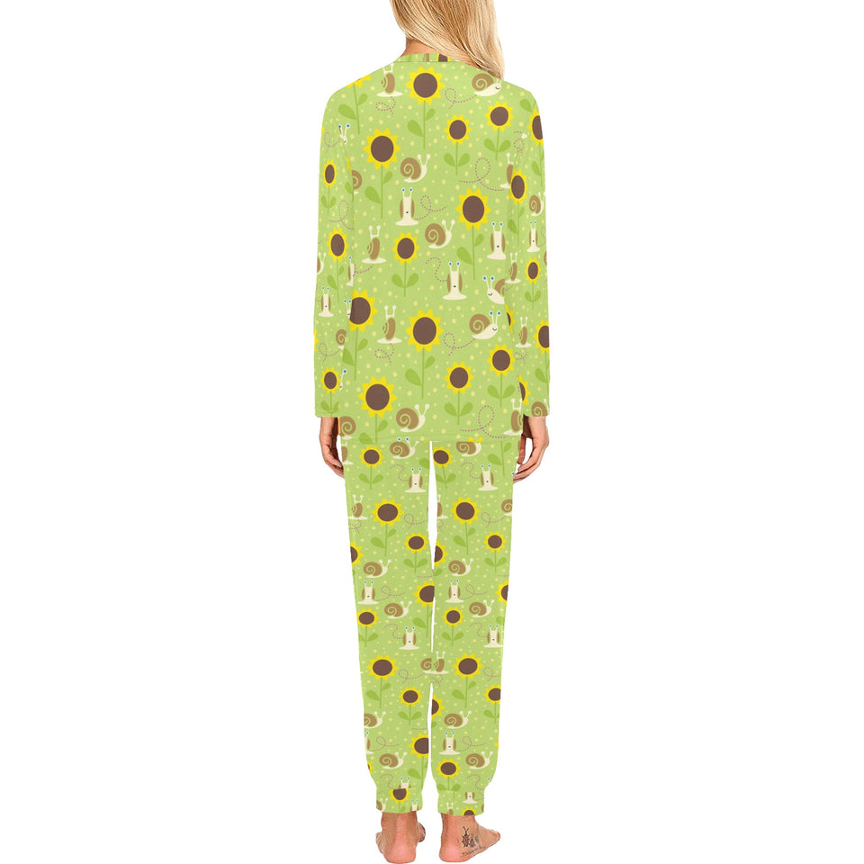 Snail Pattern Print Design 01 Women's All Over Print Pajama Set