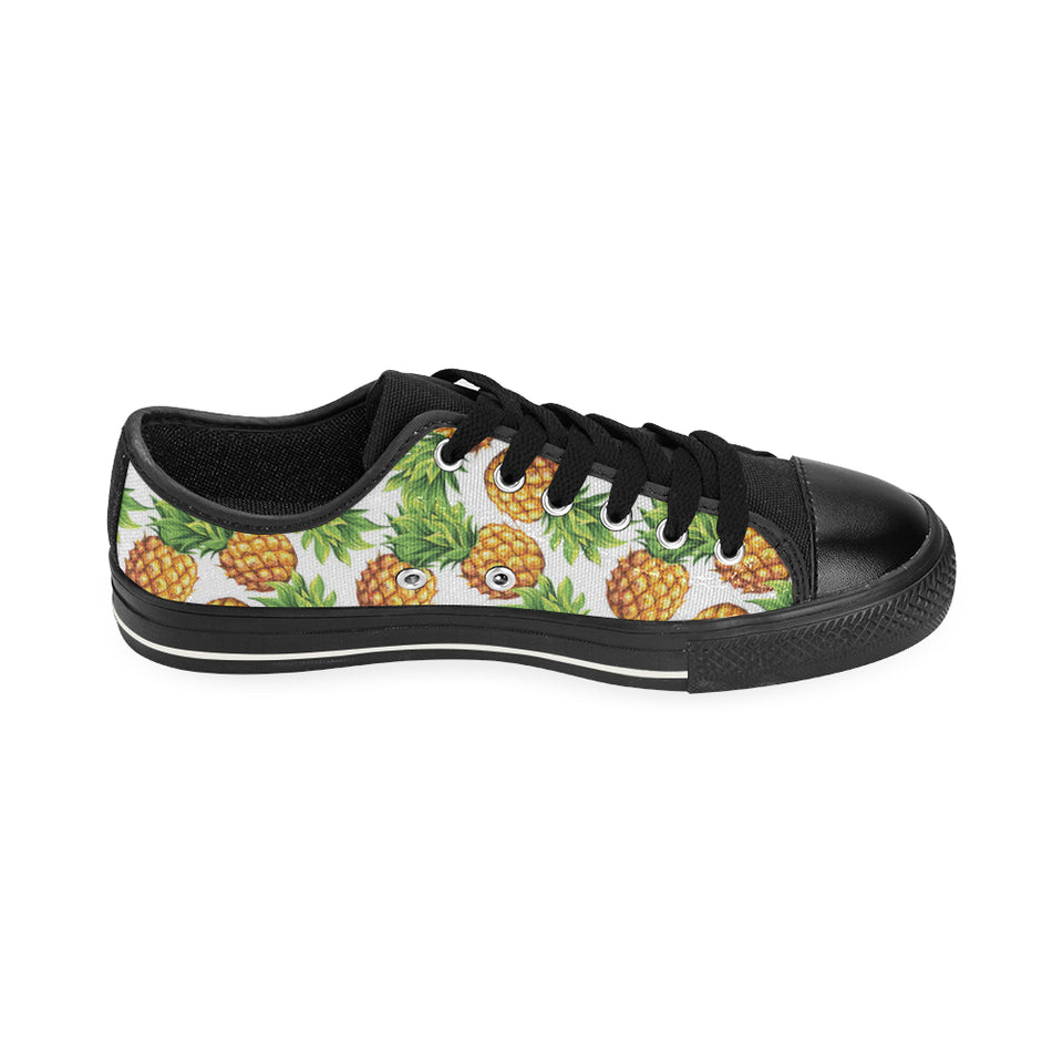 Pineapples design pattern Men's Low Top Canvas Shoes Black