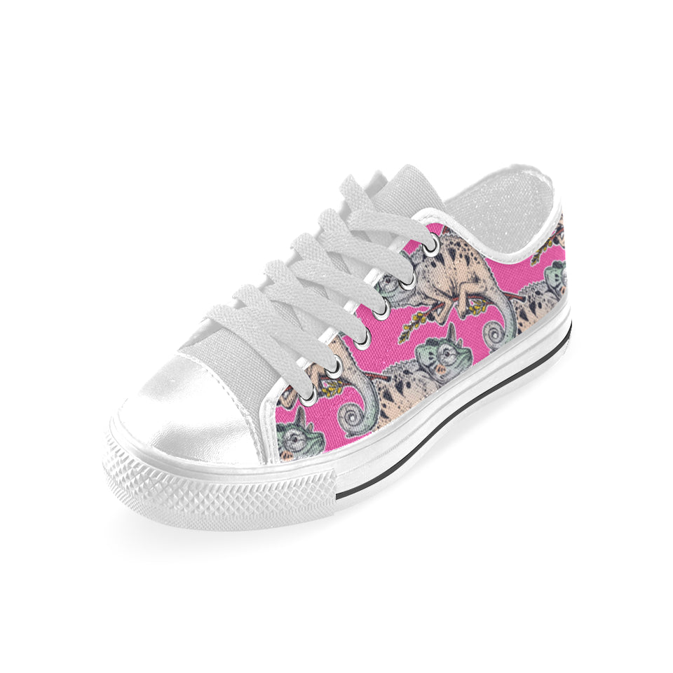 Chameleon lizard pattern pink background Men's Low Top Shoes White