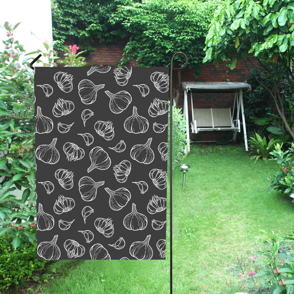 Garlic pattern black background House Flag Garden Flag