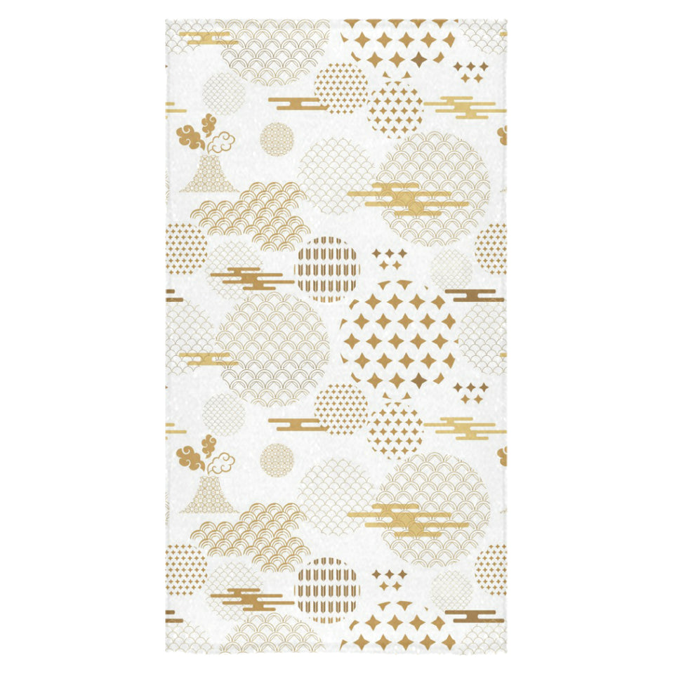 Beautiful gold japanese pattern Bath Towel