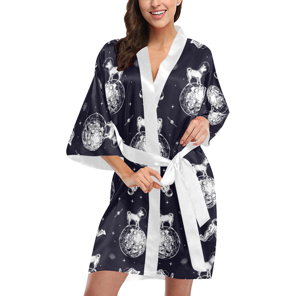 Chihuahua space helmet. astronaut pattern Women's Short Kimono Robe