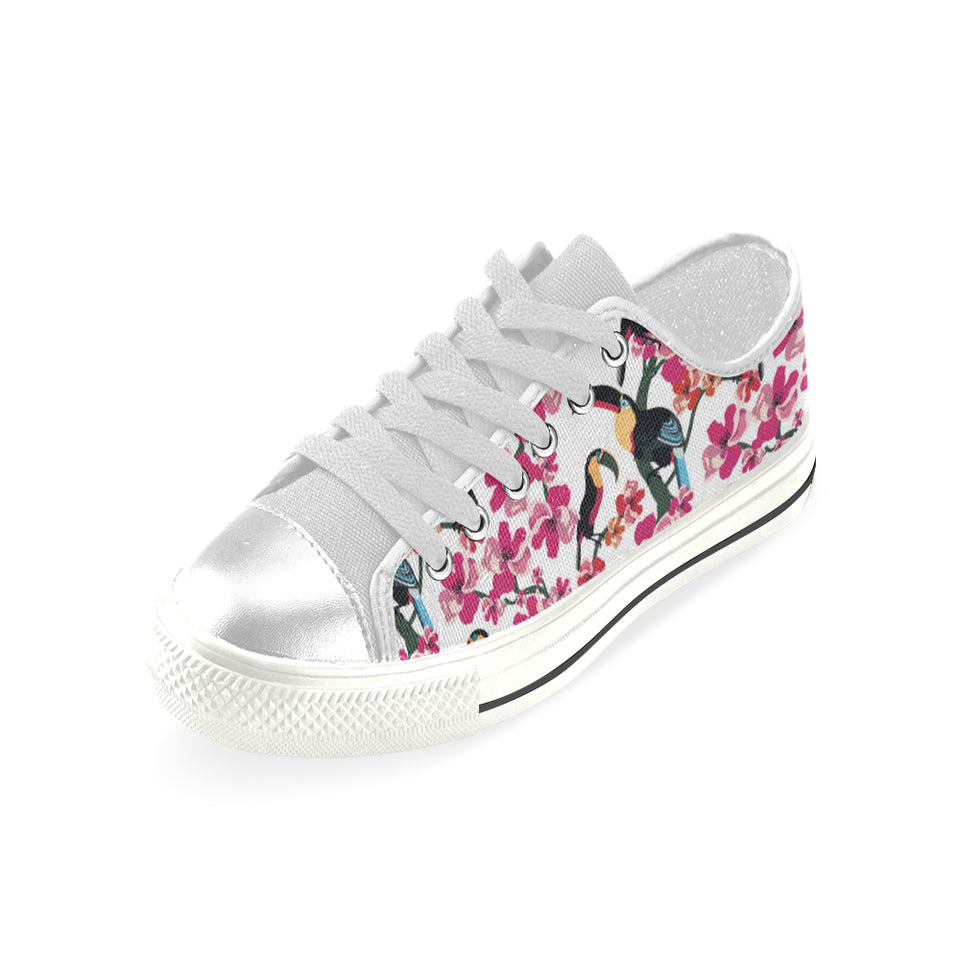 Toucan flower design pattern Women's Low Top Canvas Shoes White
