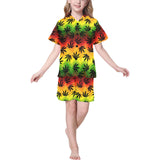 Canabis Marijuana Weed Pattern Print Design 03 Kids' Boys' Girls' V-Neck Short Pajama Set